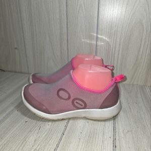 OOFOS Pink and White Women's Sneakers